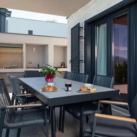 Callista Holiday home *